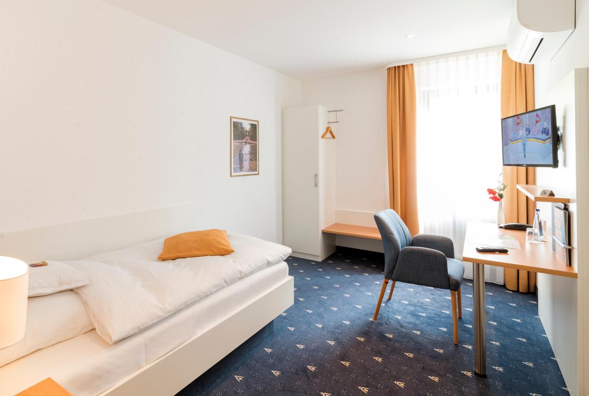 Hotel Adler Post Schwetzingen Zewnętrze zdjęcie